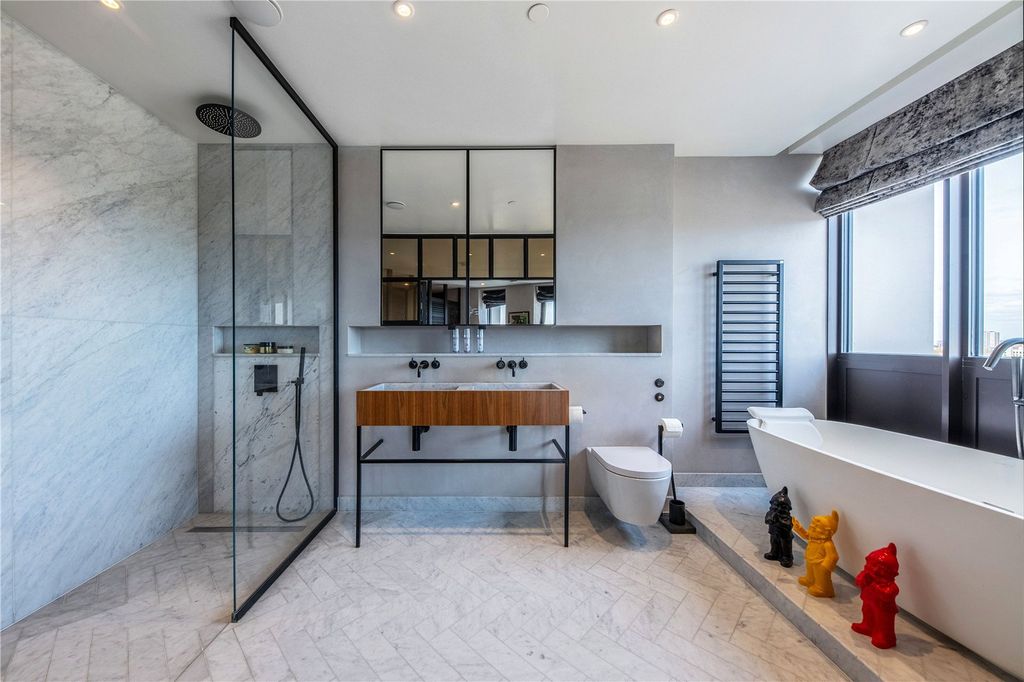 Property photo 3 of 15 Principal Bathroom