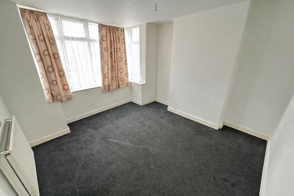 Property photo 2 of 9 5087411