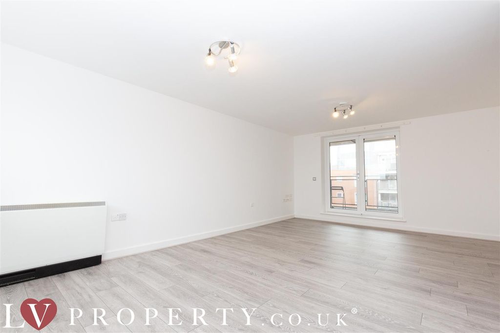 Property photo 2 of 14 N4.Jpg