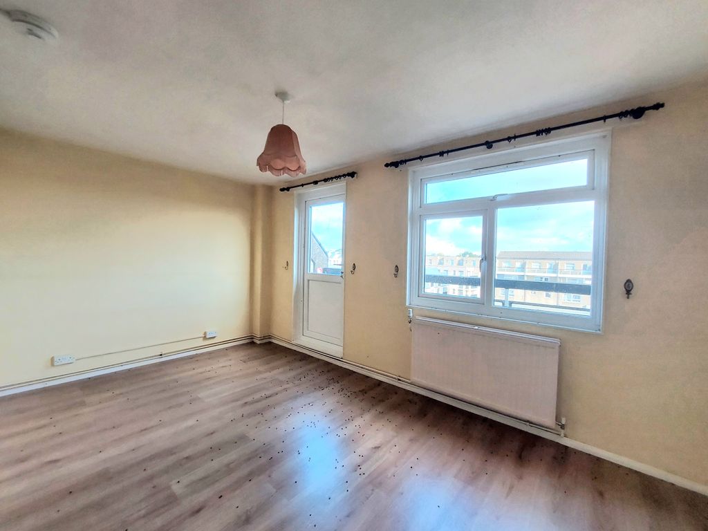Property photo 1 of 4