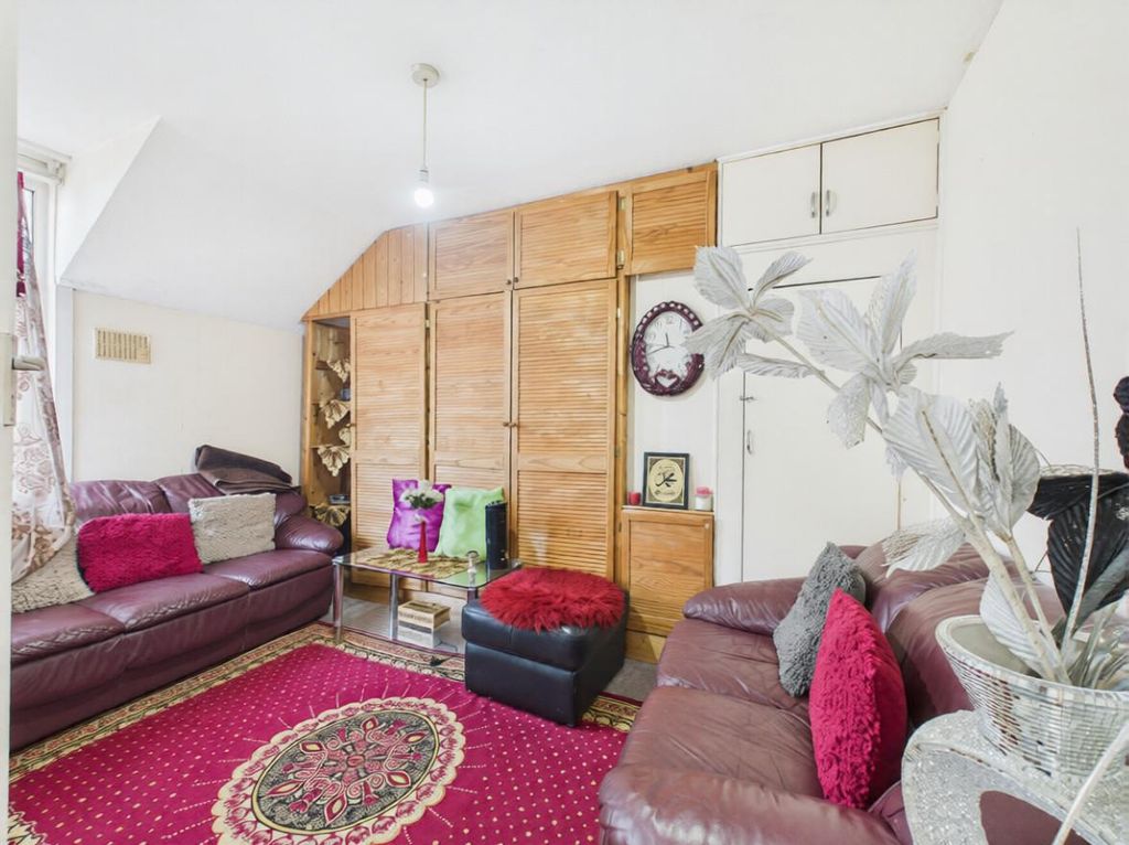 Property photo 3 of 7 -2ce80Ef4-3c9F-4720-B456-80A9Aaf119c3.Png