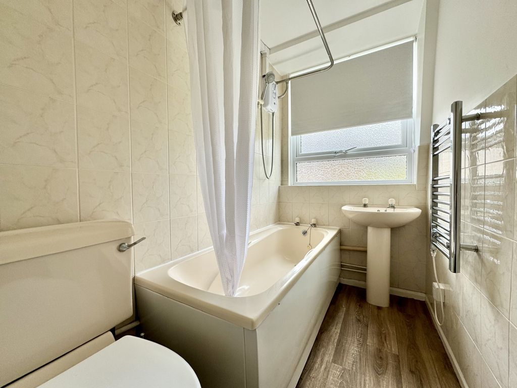 Property photo 3 of 3 Bathroom
