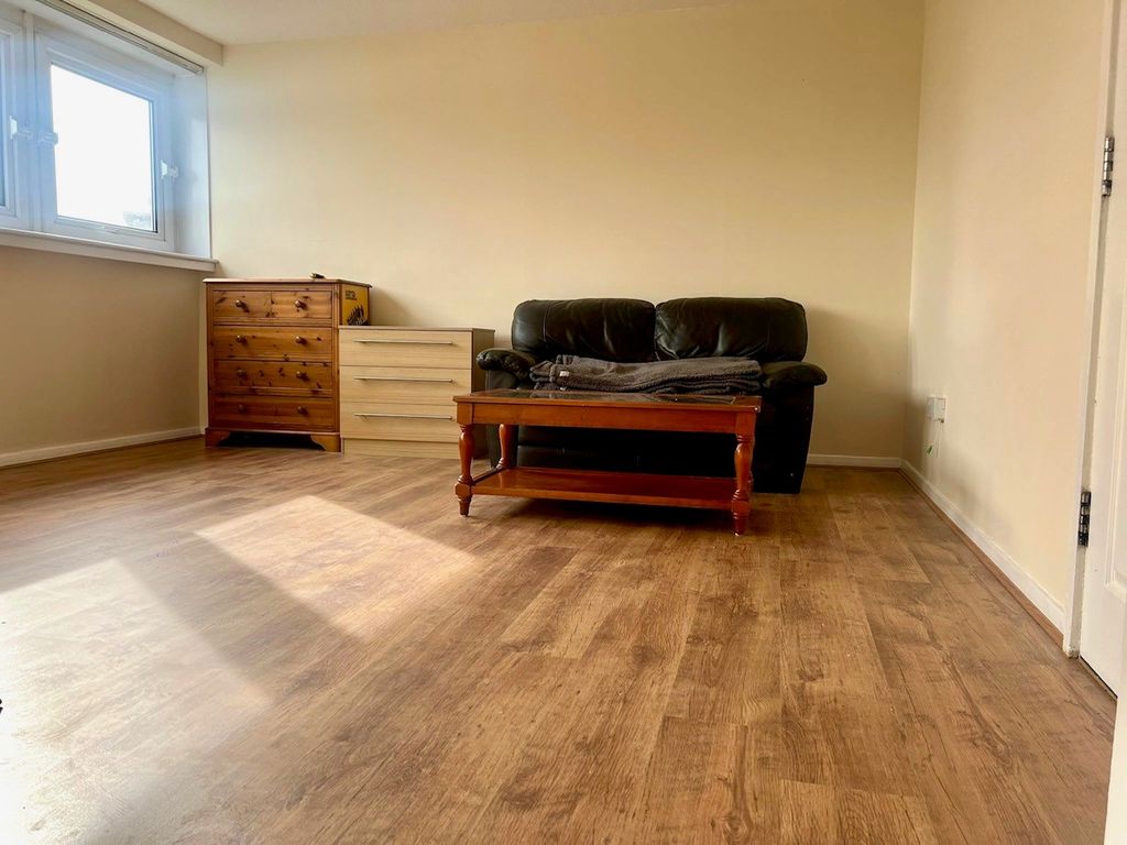 Property photo 3 of 9 View