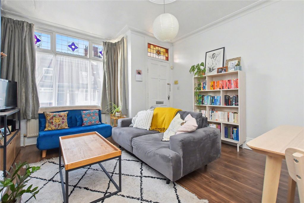 Property photo 3 of 13 Picture 3