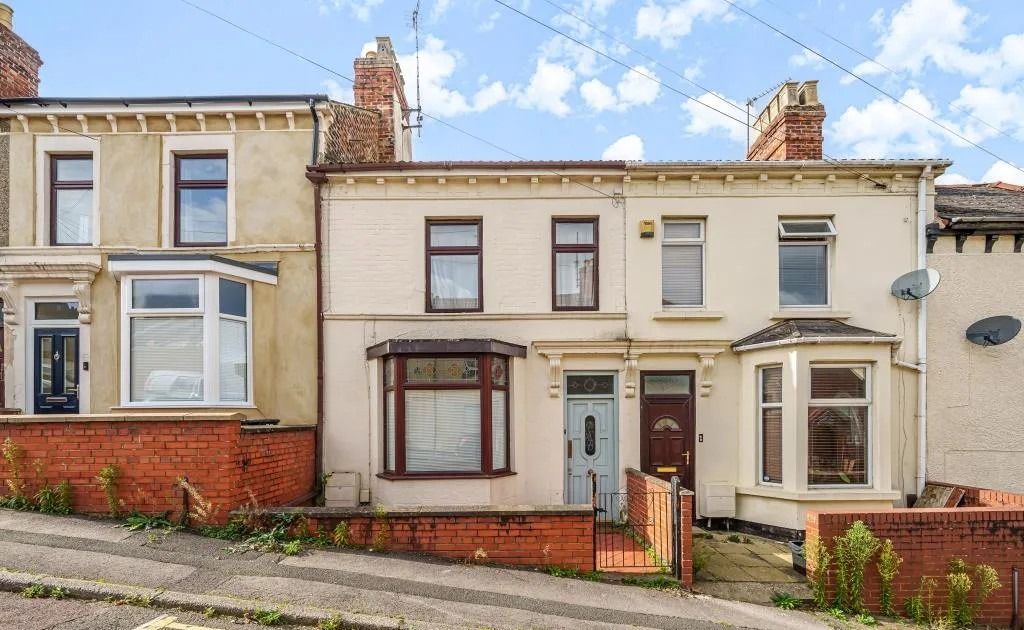 Property photo 1 of 9 4980770