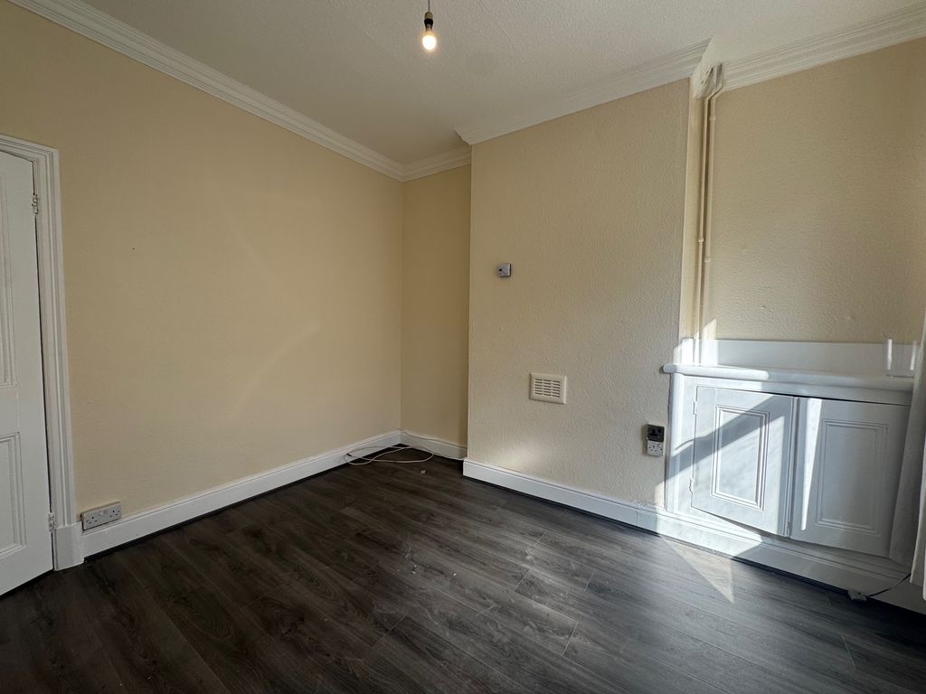 Property photo 3 of 13 Living Room