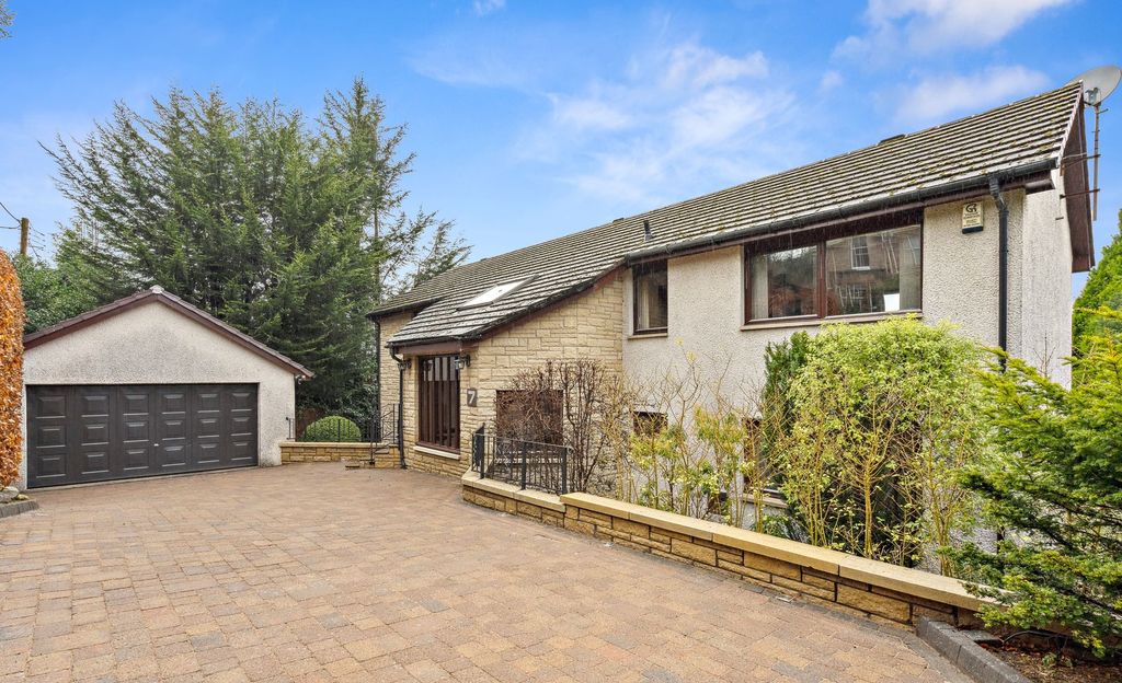 Property photo 1 of 30