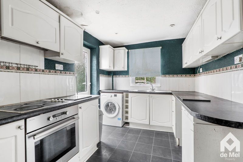 Property photo 2 of 11 Photo 6