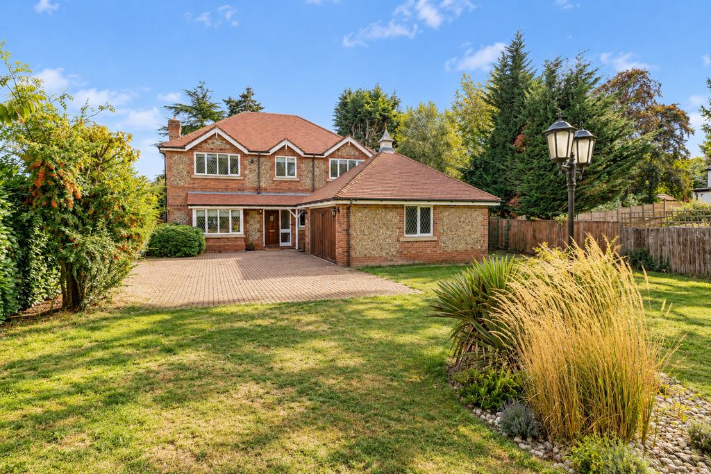 Property photo 1 of 24