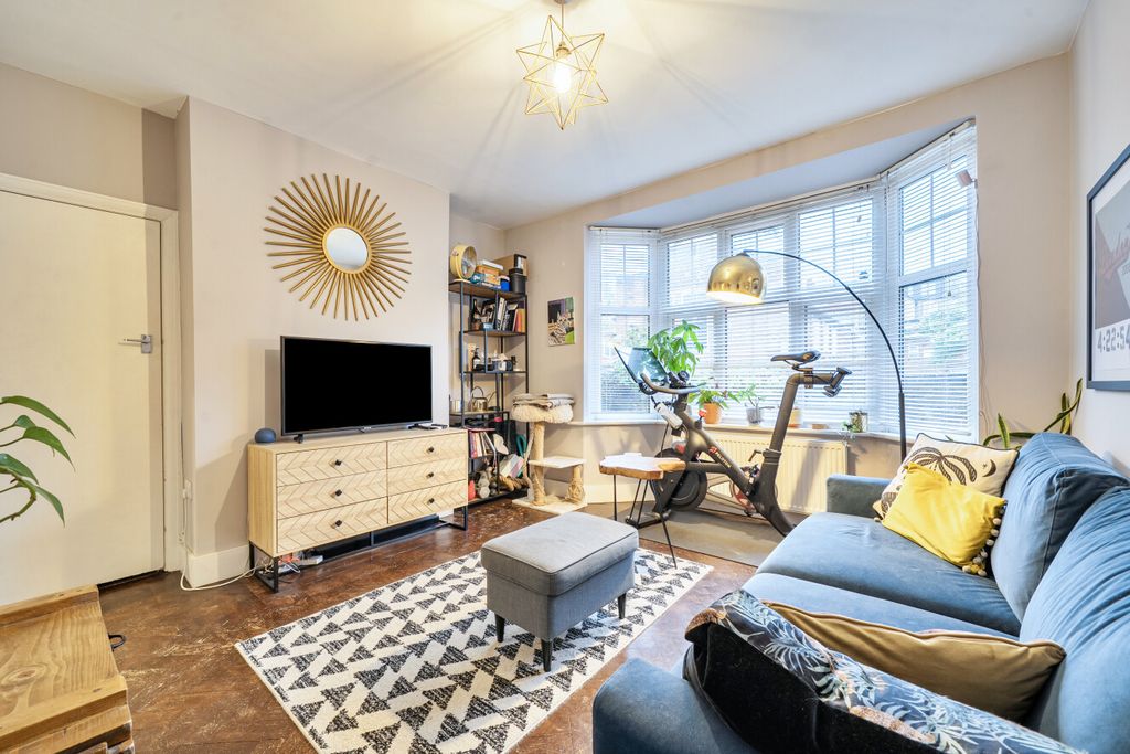 Property photo 1 of 11 1-6Adc67d031273-1...