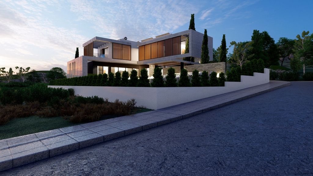 Property photo 3 of 6