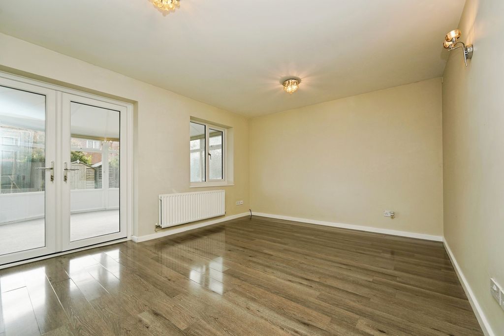 Additional image 6 of 4 bed detached house for saleSt. Margarets Road, Evesham, Worcestershire WR11