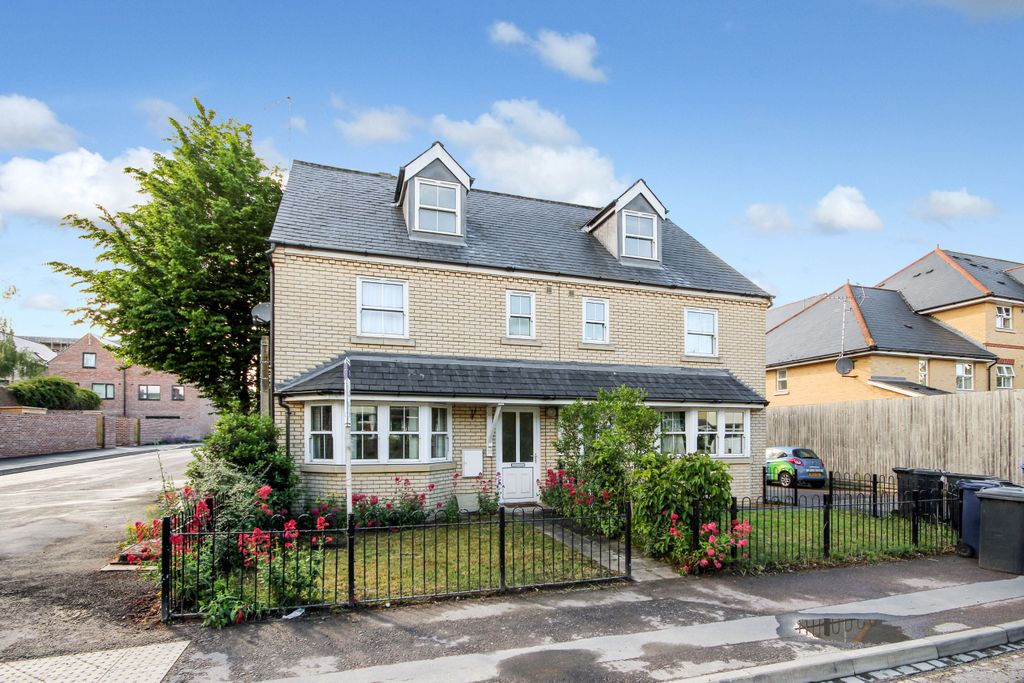 Property photo 1 of 13