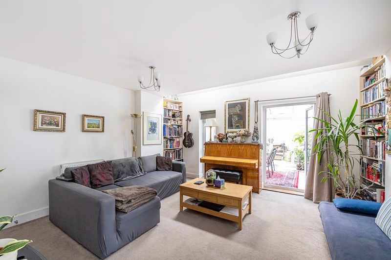 Property photo 3 of 22 Photo 4