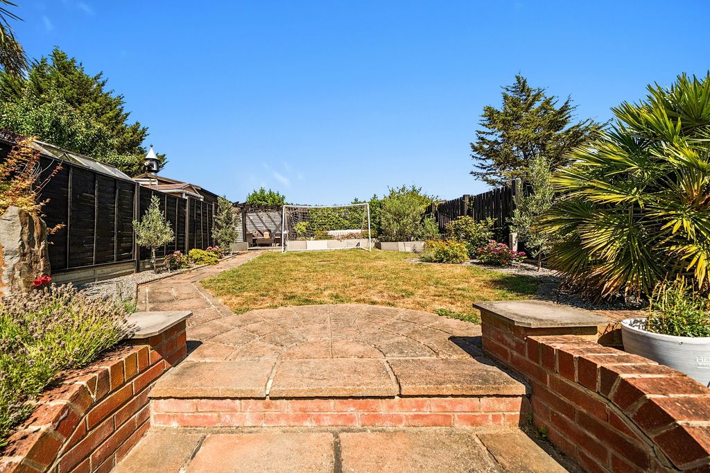 Property photo 3 of 29
