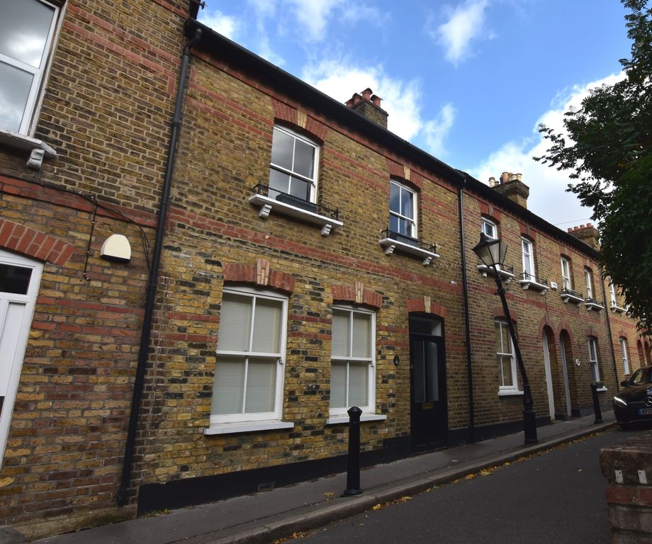 Property photo 1 of 9 Chancery External