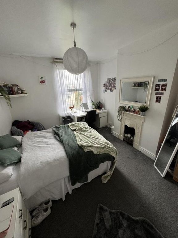 Property photo 2 of 19 9622946.Jpg