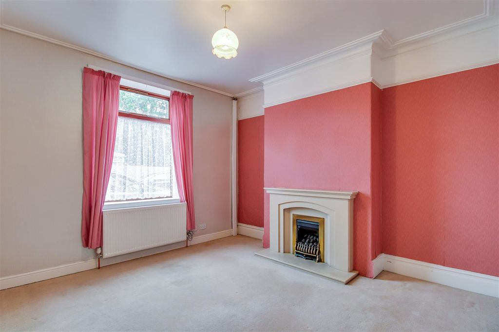 Property photo 3 of 9 Living Room