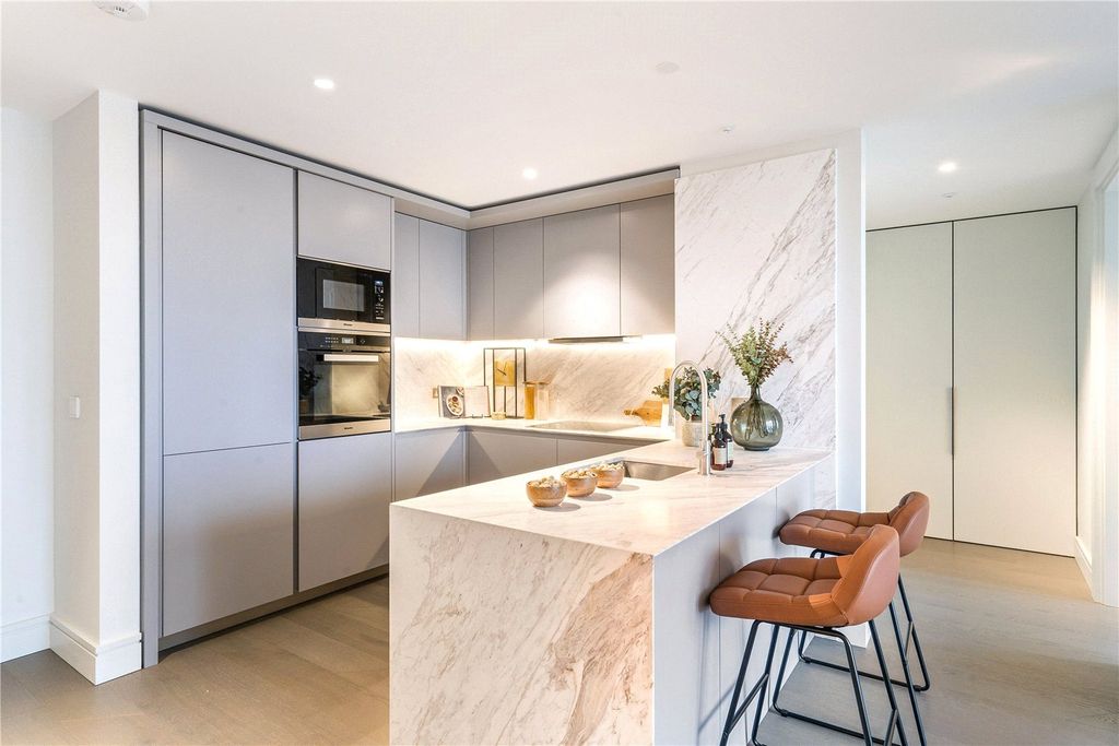 Property photo 1 of 14 Show Home Kitchen