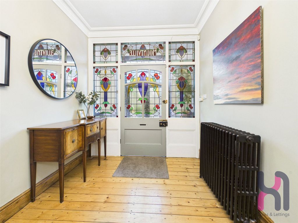 Property photo 2 of 46 Picture No. 40