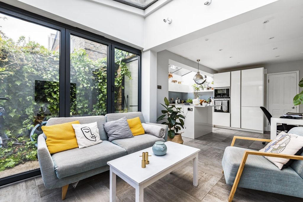 Property photo 2 of 7 Picture No. 01