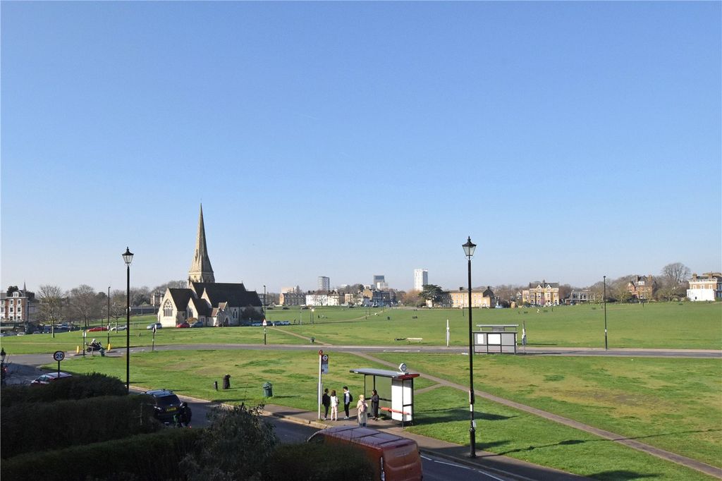 Property photo 2 of 22 Picture No. 08