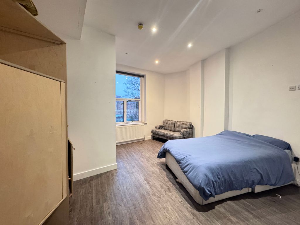 Property photo 2 of 5 Photo 8