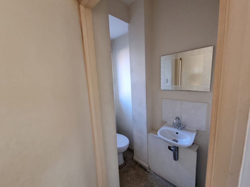 Property photo 3 of 17 Gallery