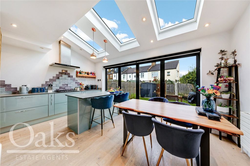 Property photo 1 of 16 Picture No. 24