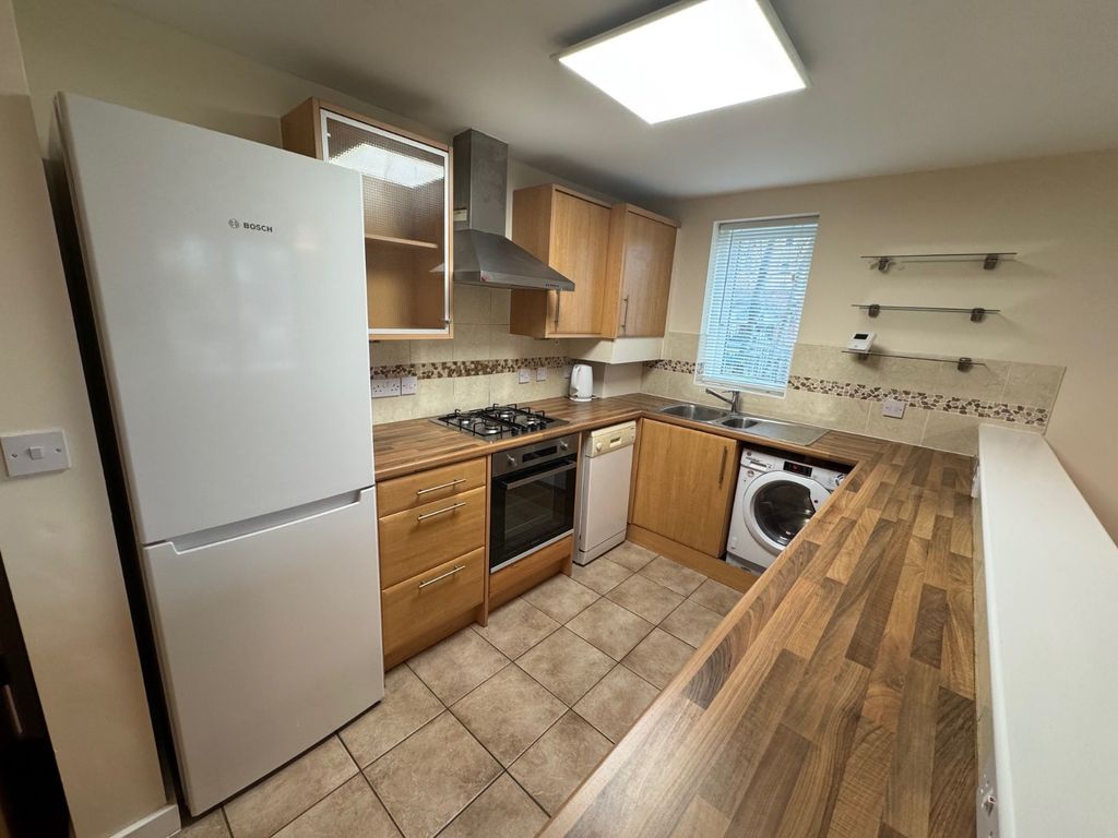 Property photo 2 of 11 Picture No. 13