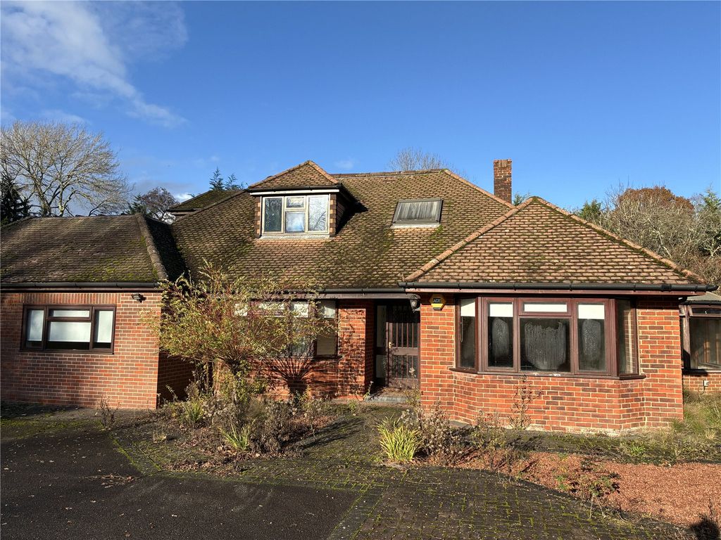 Property photo 2 of 20 Front Aspect