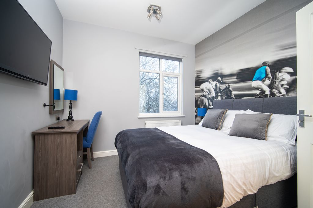 Property photo 2 of 6 R-16