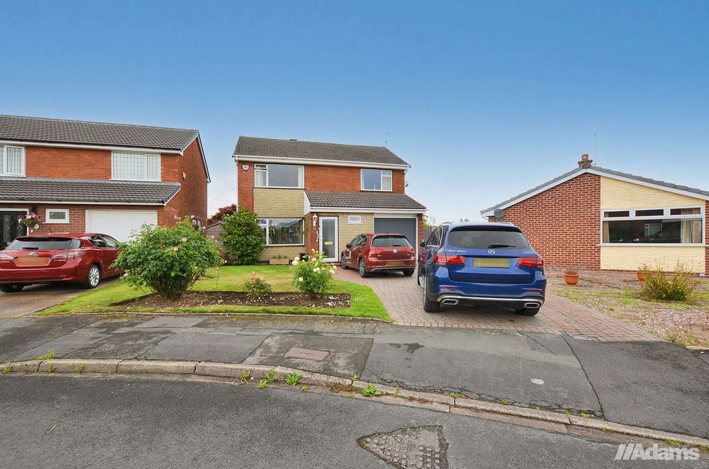 Property photo 2 of 37