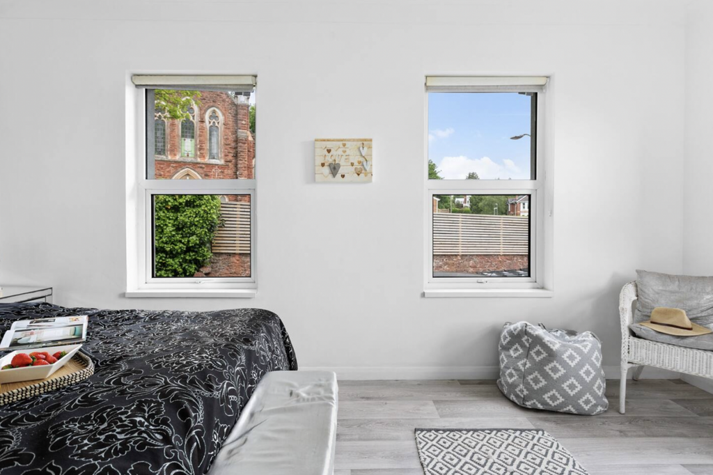 Property photo 3 of 11 Gallery