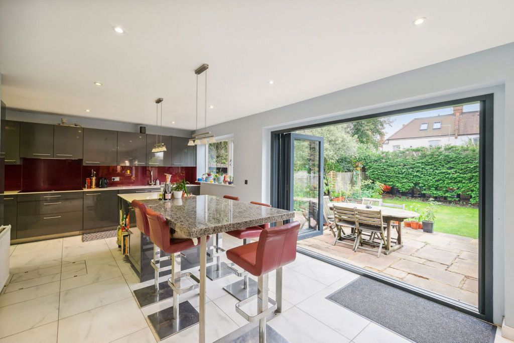 Property photo 2 of 22