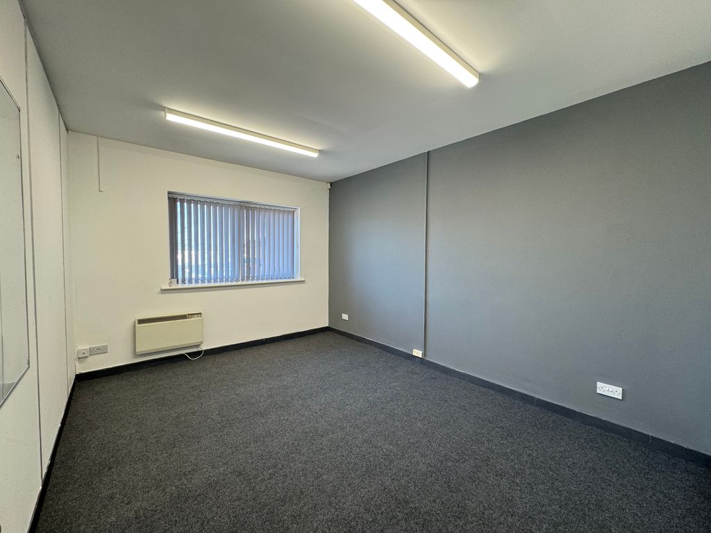 Property photo 3 of 3