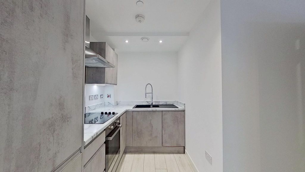Property photo 2 of 17 Kitchen