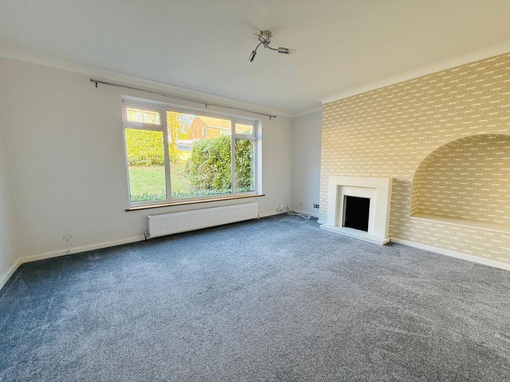 Property photo 3 of 12 4575149