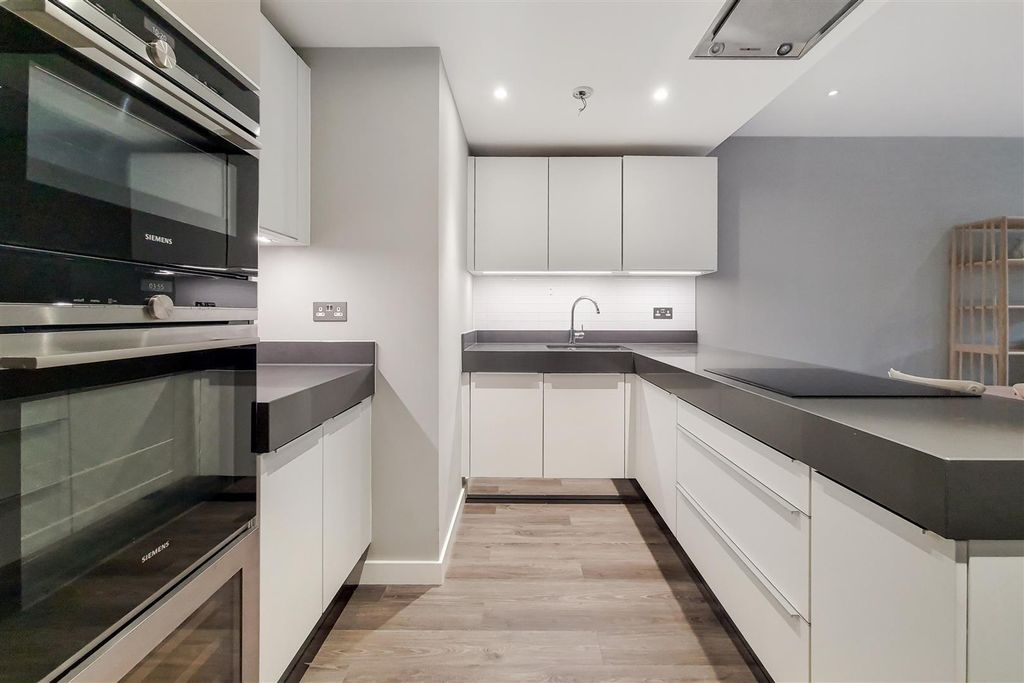 Property photo 2 of 12 1_Kitchen Reception-2.Jpg