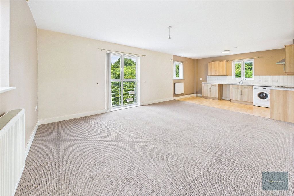 Property photo 2 of 14 Picture No. 36