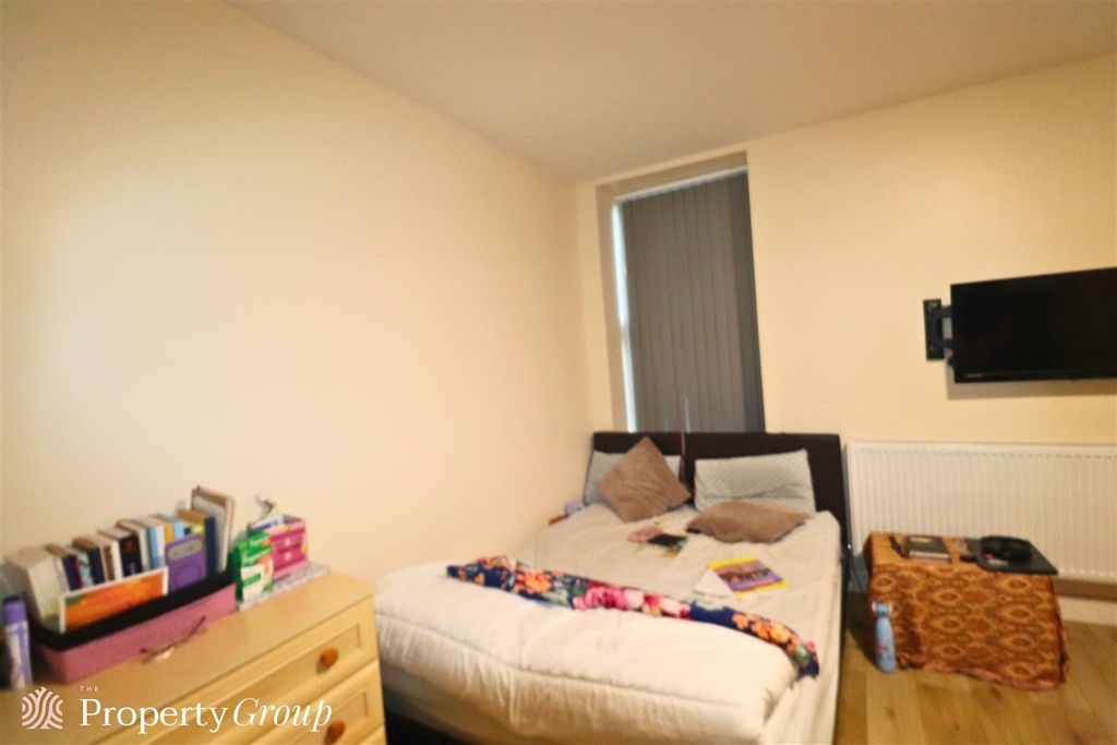 Property photo 2 of 6 23 Stoke Green (2).Jpg