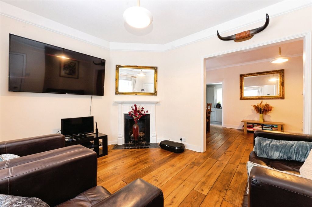 Property photo 2 of 14 Picture No. 31