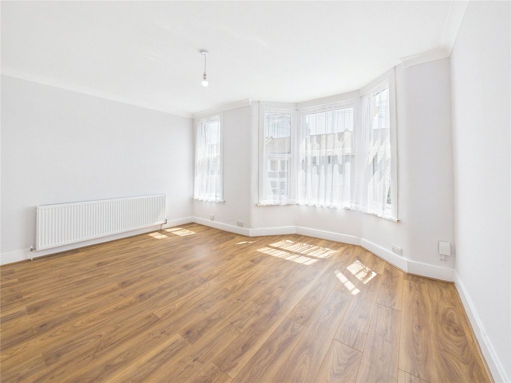 Property photo 3 of 15 Picture No. 13