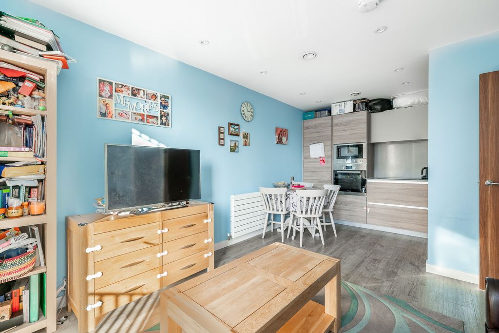 Property photo 2 of 16