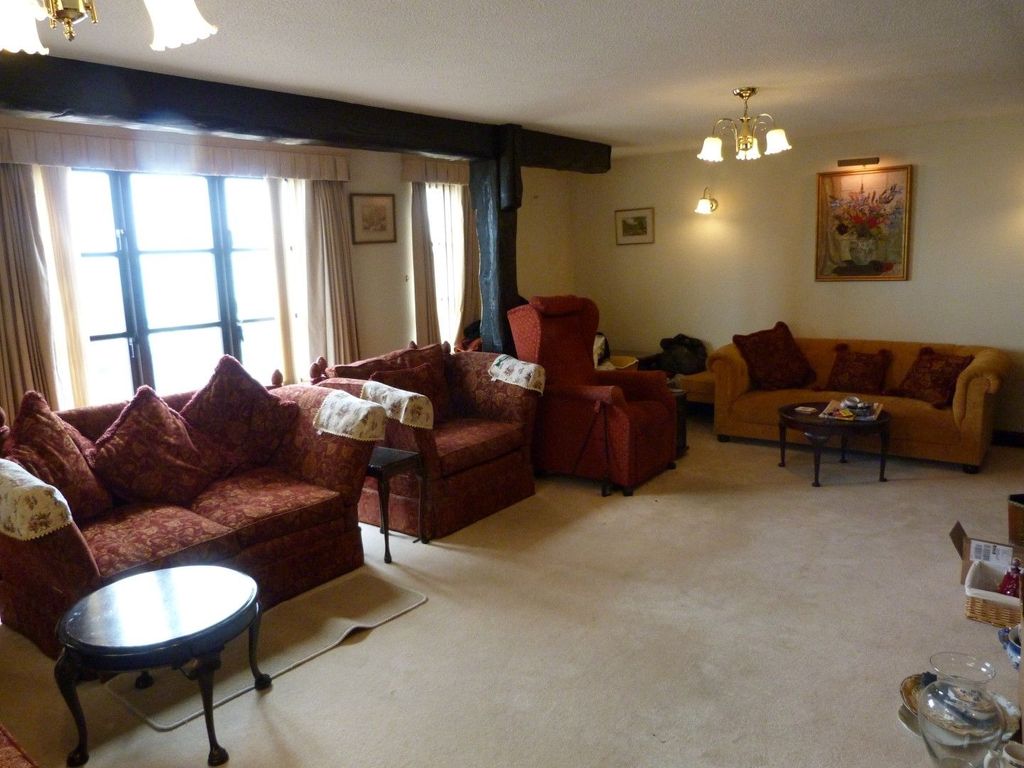 Property photo 2 of 16 Photograph 11