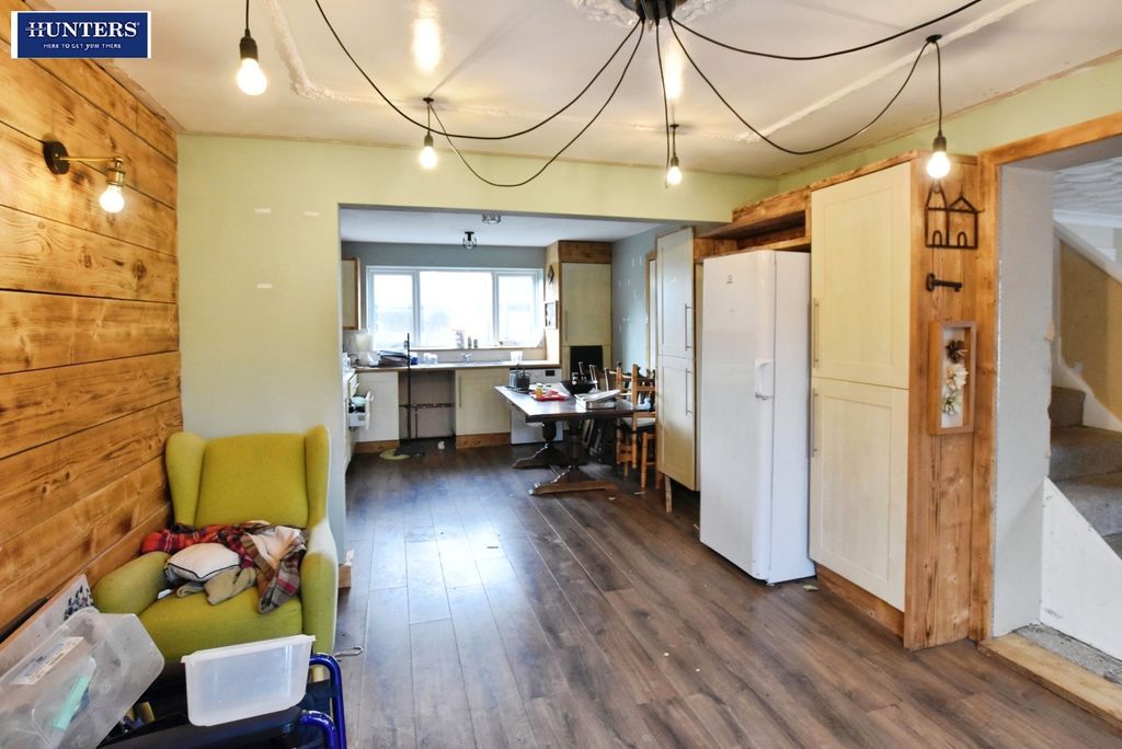 Property photo 1 of 20 Kitchen