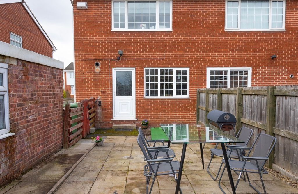 Property photo 1 of 15 Photo 0