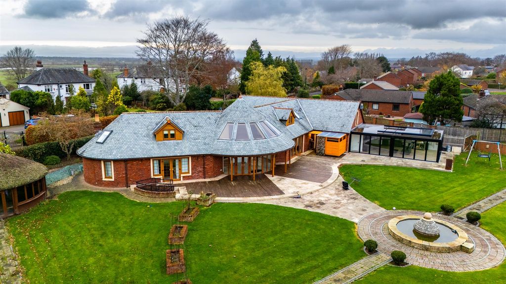 Property photo 2 of 31 Dji_20251112152310_0097_D.Jpg