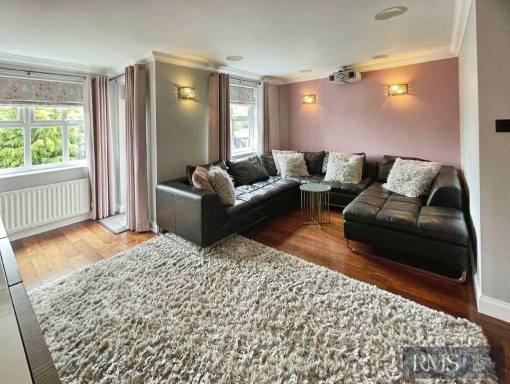 Property photo 3 of 15 Photo 13