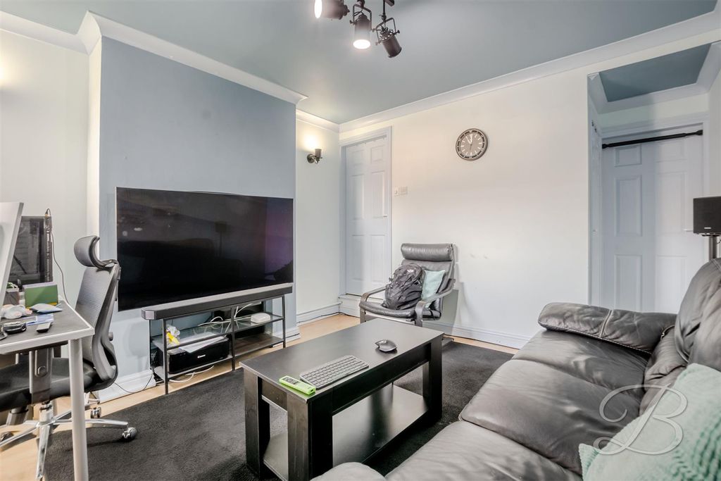 Property photo 3 of 17 Ccltd-4.Jpg